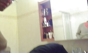 زنی را خم می کند عکس متحرک کیر که انحنای زیبایی در دهان دارد