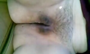 او به یک روسپی با شکوه روسی روس داد و او را درست کس کیر متحرک در همه سوراخ ها لعنتی کرد