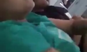 این مرد کونزن خارجی پاشنه بلند مقعدی را پاره کرد
